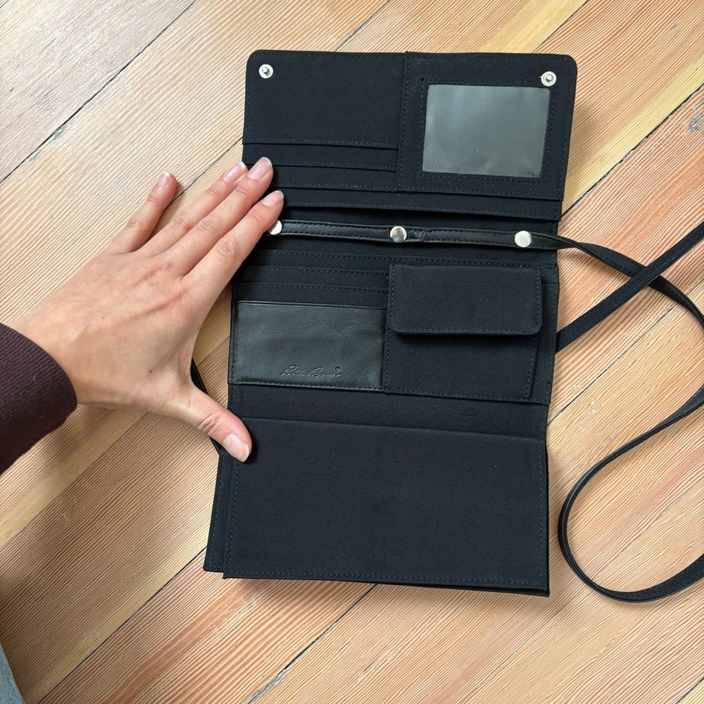 Vintage Eddie Bauer Leather Mini Crossbody Wallet Purse